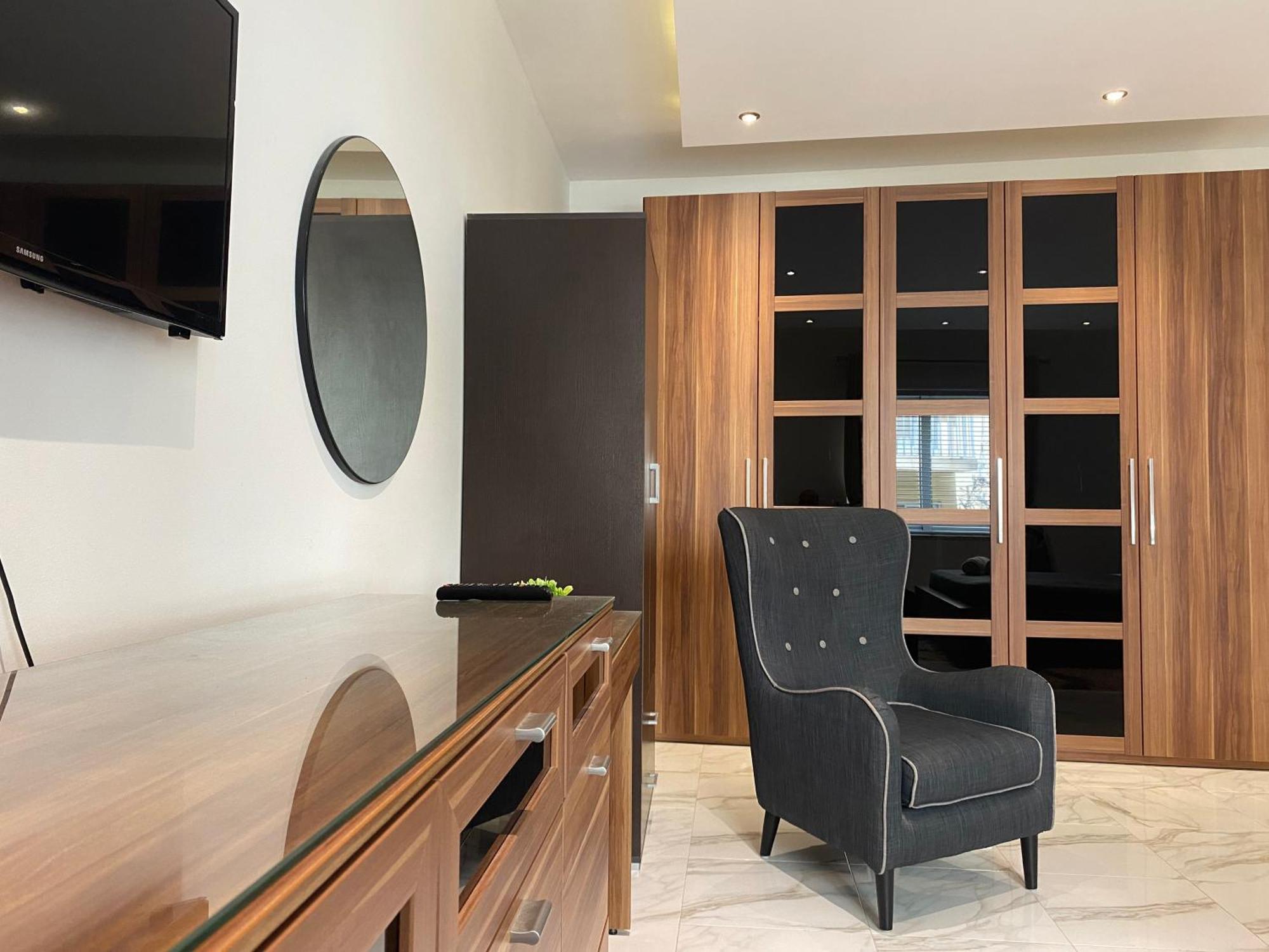 The Coastal Haven - Steps From Sliema'S Best Exterior photo